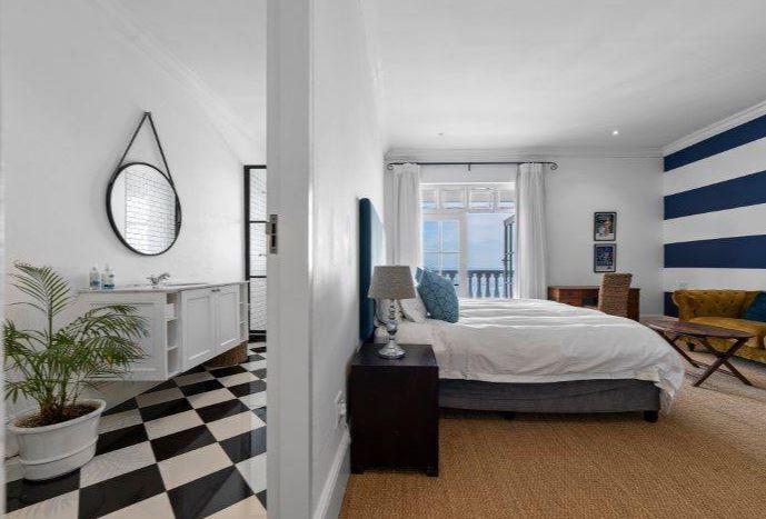 4 Bedroom Property for Sale in Camps Bay Western Cape